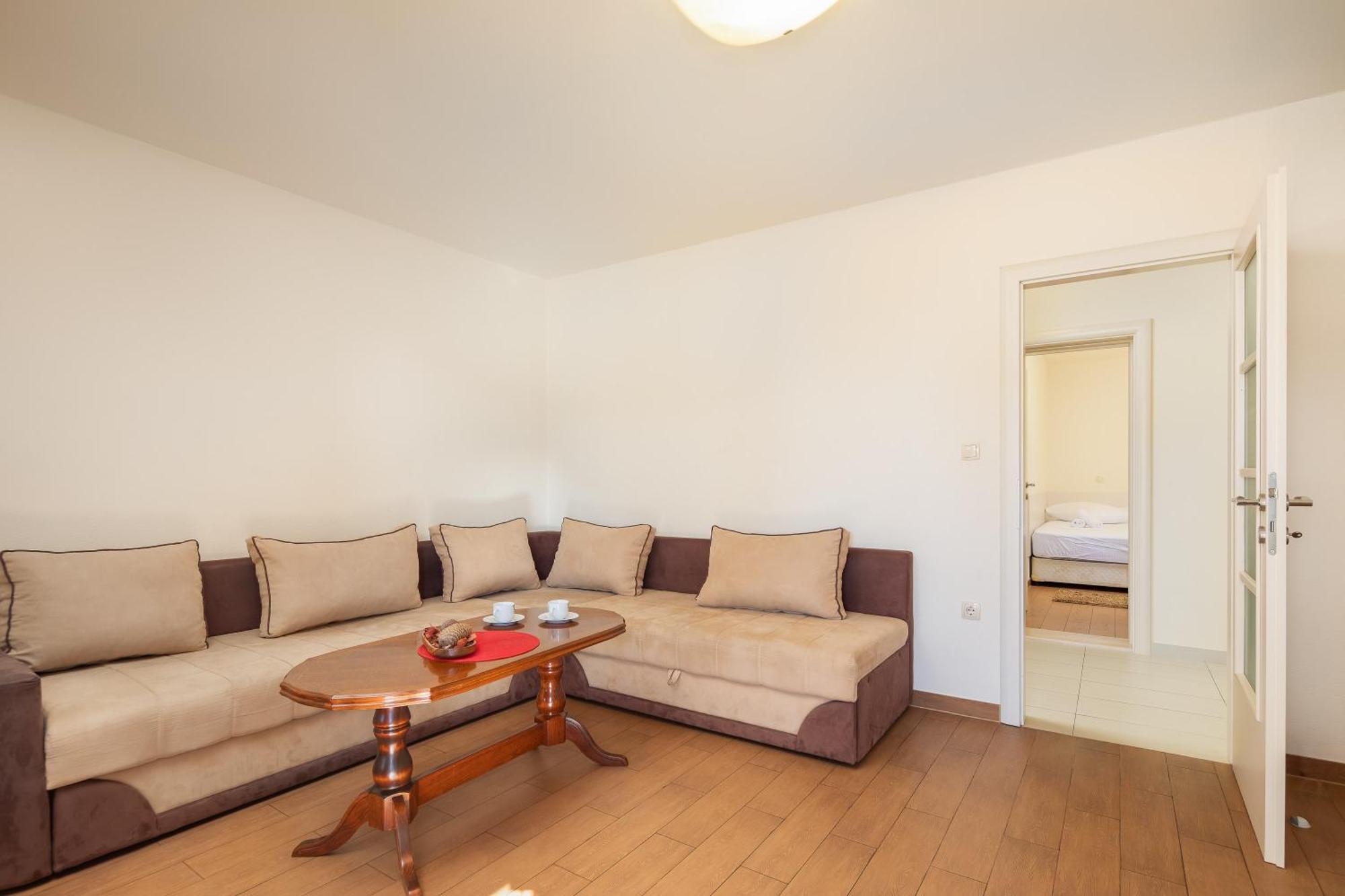 Filip Apartments - Free Parking By The House Makarska Exterior photo