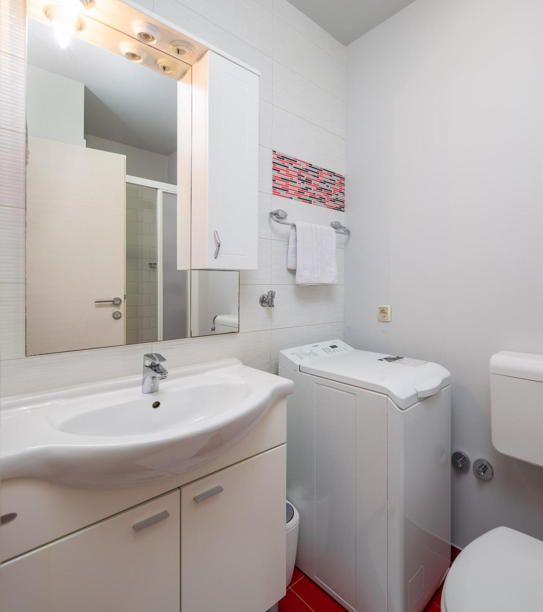 Filip Apartments - Free Parking By The House Makarska Exterior photo