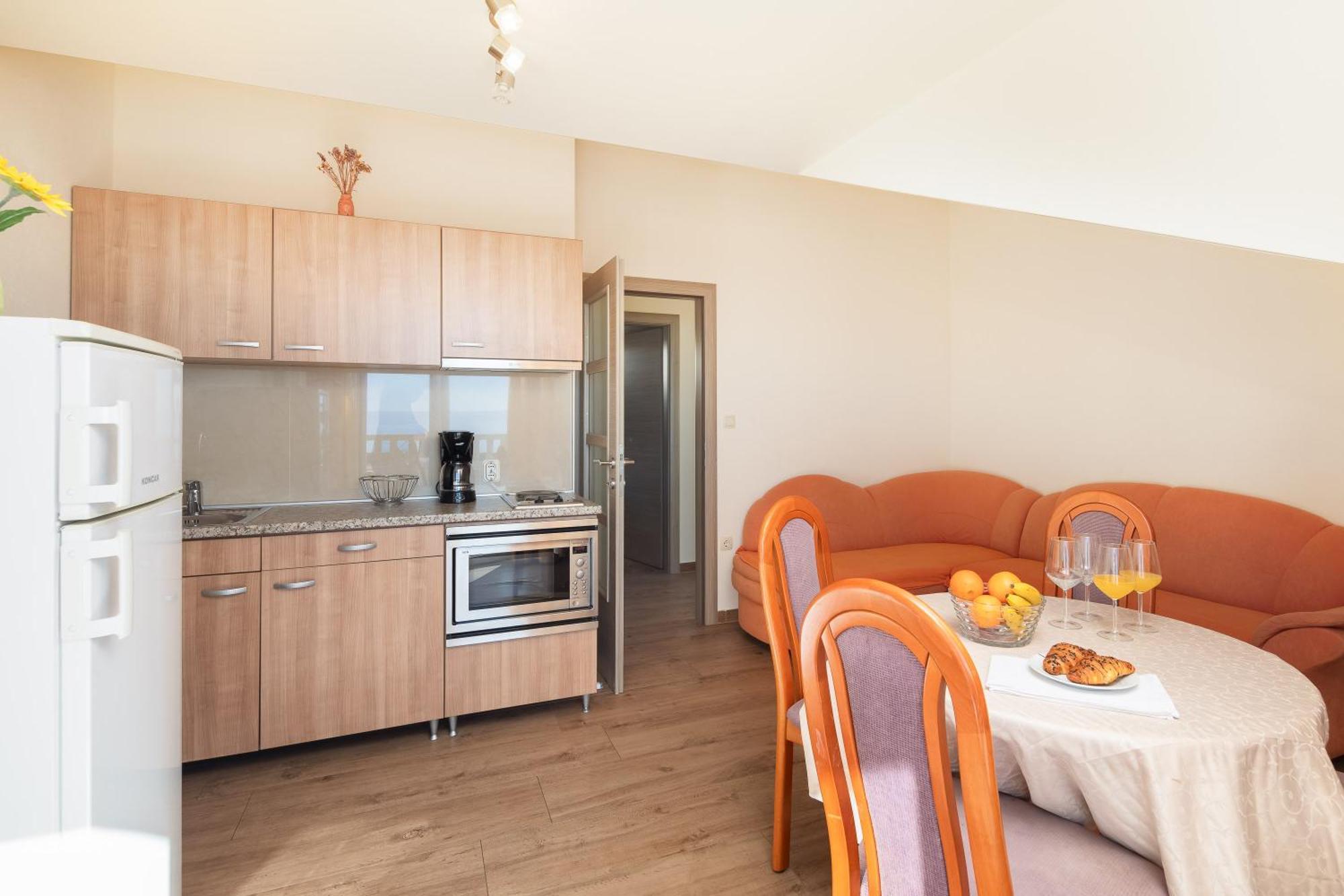 Filip Apartments - Free Parking By The House Makarska Exterior photo